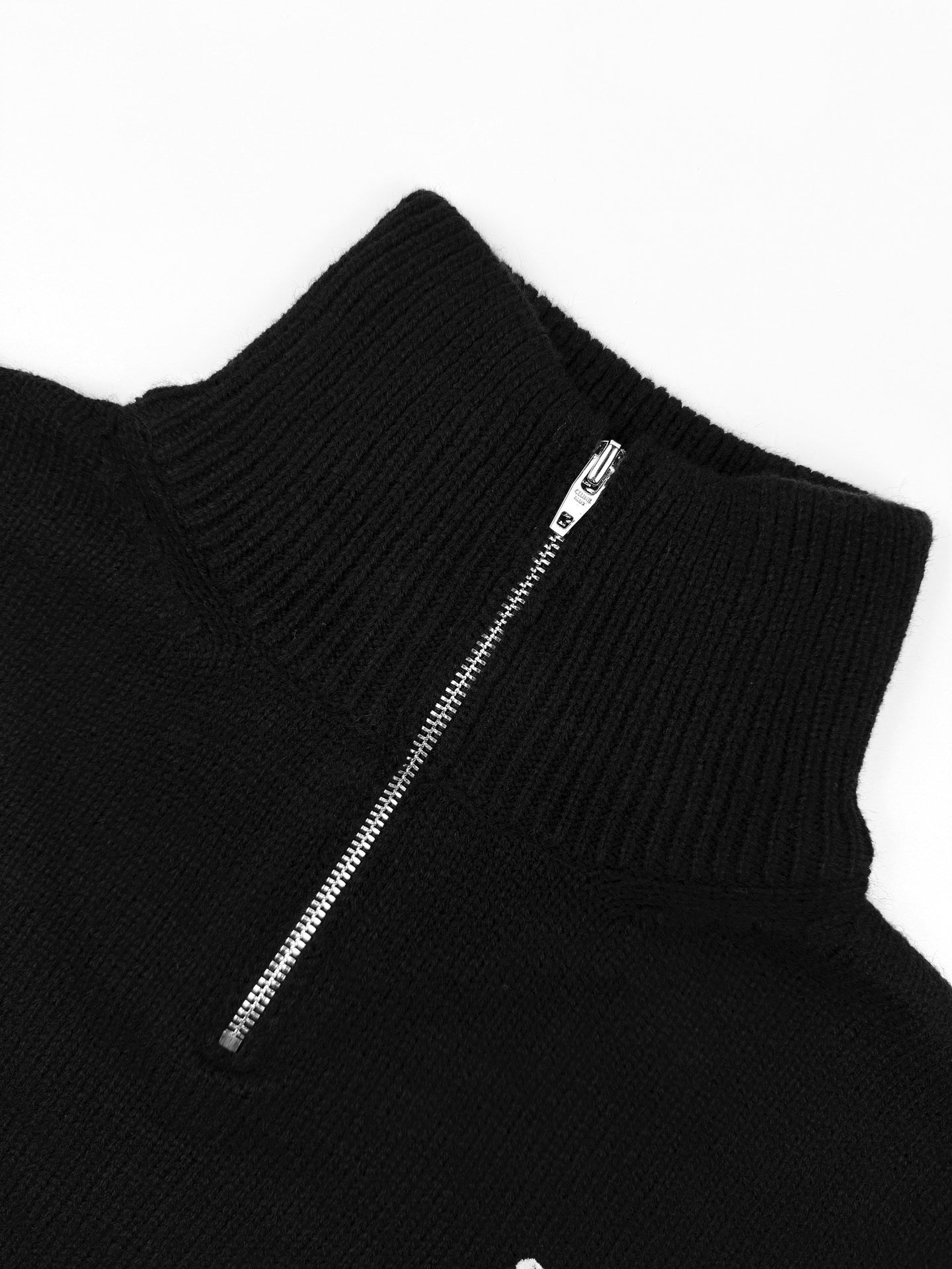 Graues und schwarzes Sweatshirt