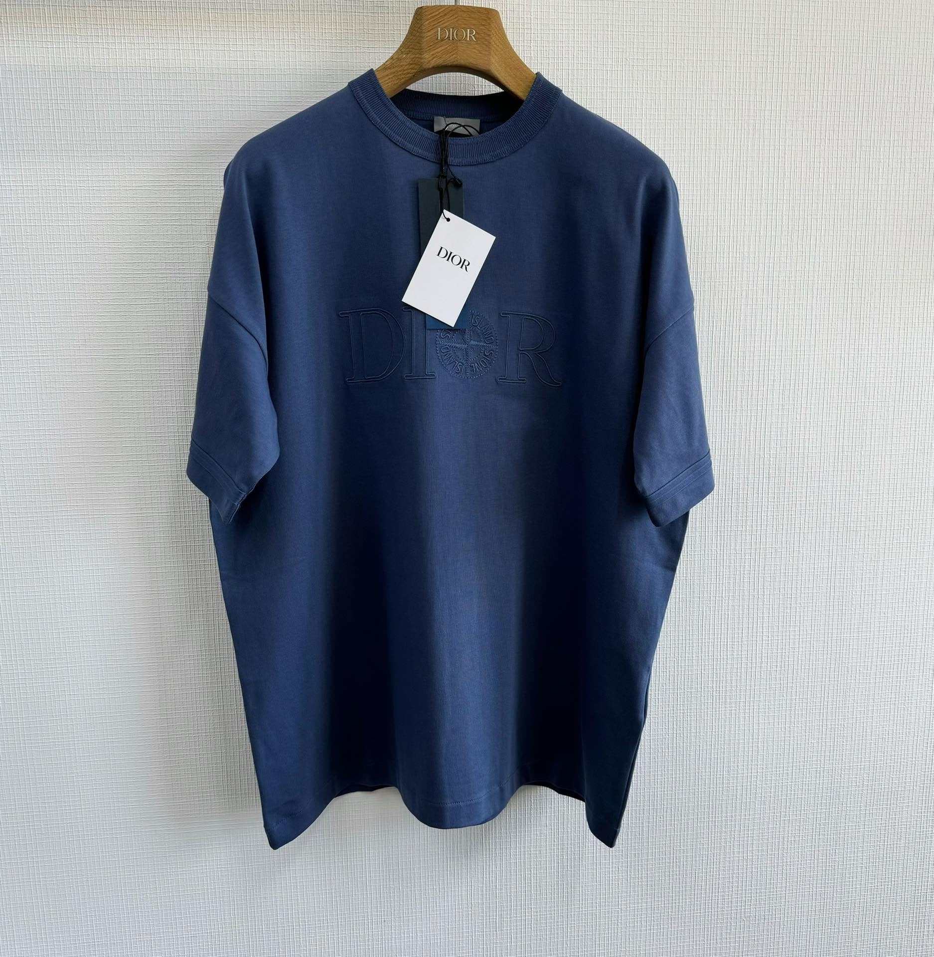 Schwarzes T-Shirt - Größe L