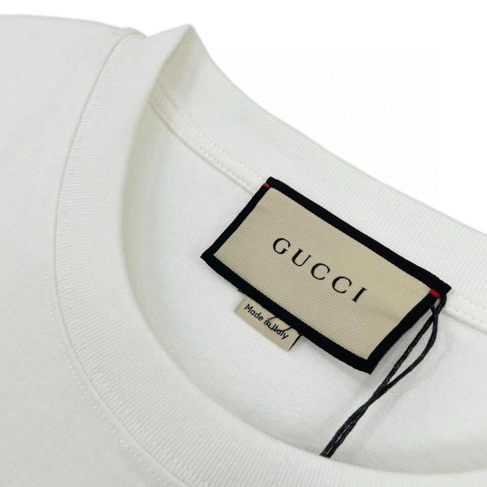 Camiseta en blanco y negro