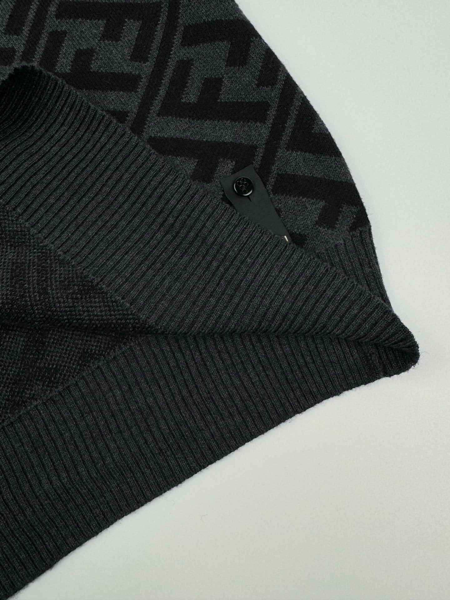 سويت شيرت متعدد الألوان