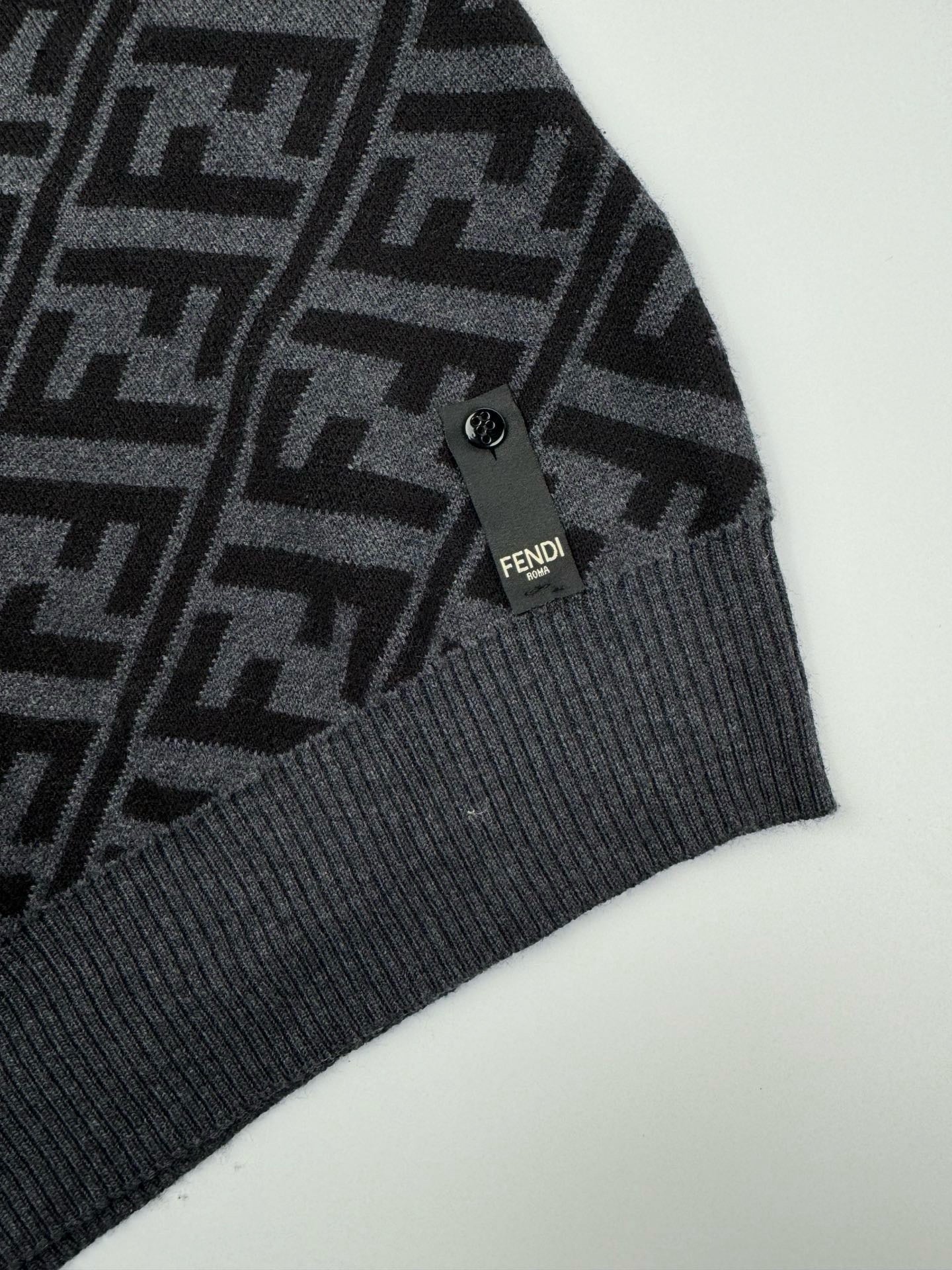 سويت شيرت متعدد الألوان