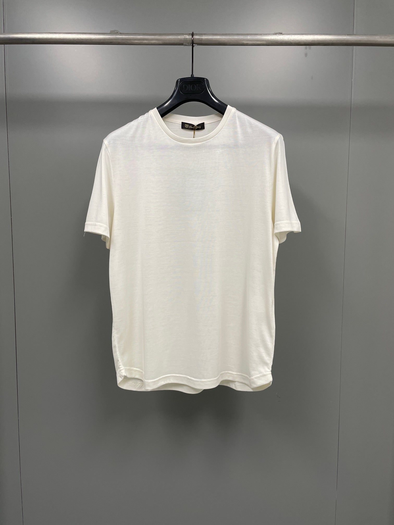 Blau-weißes T-Shirt
