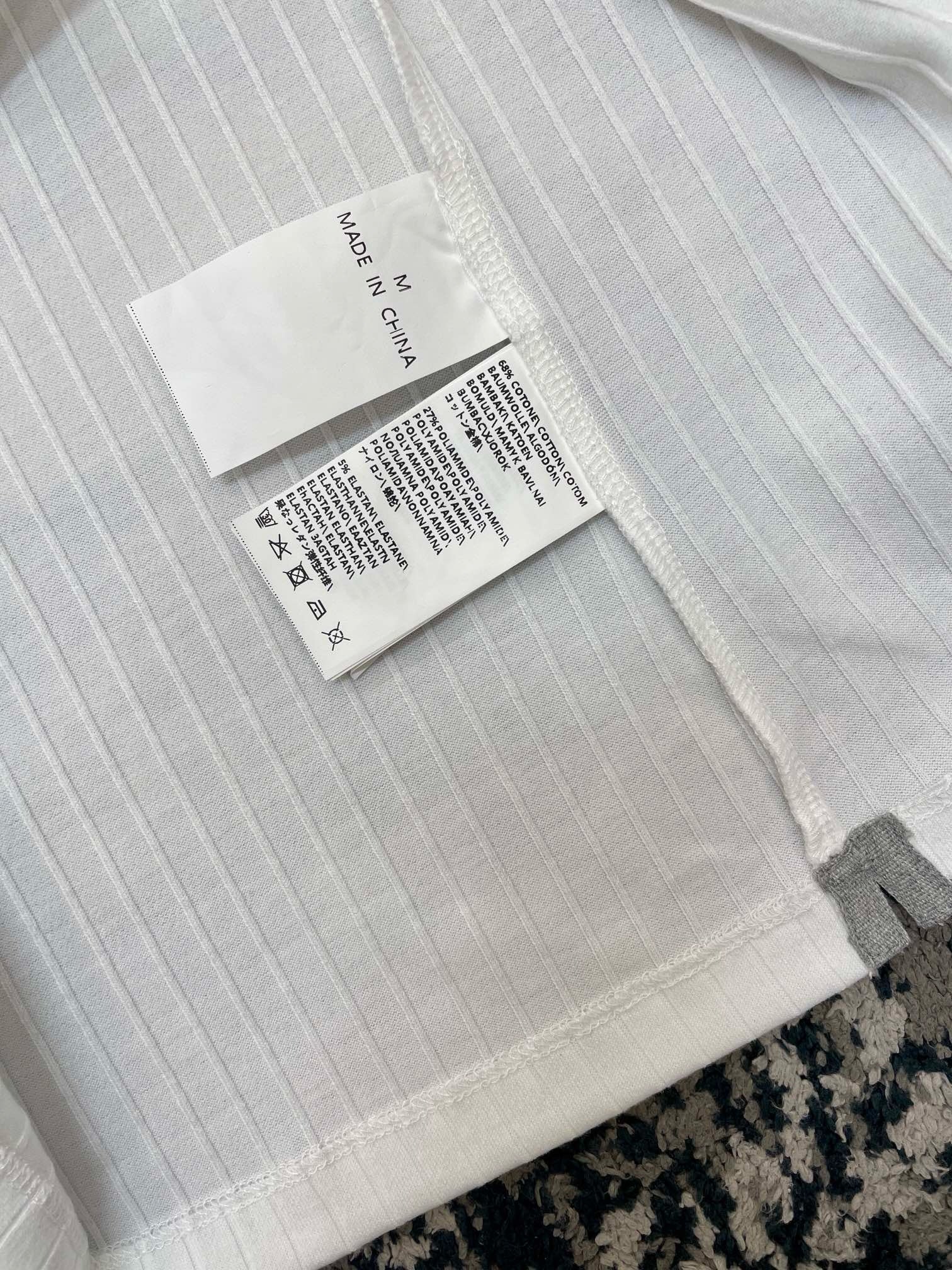 White T-shirt - FashionHype.xyz