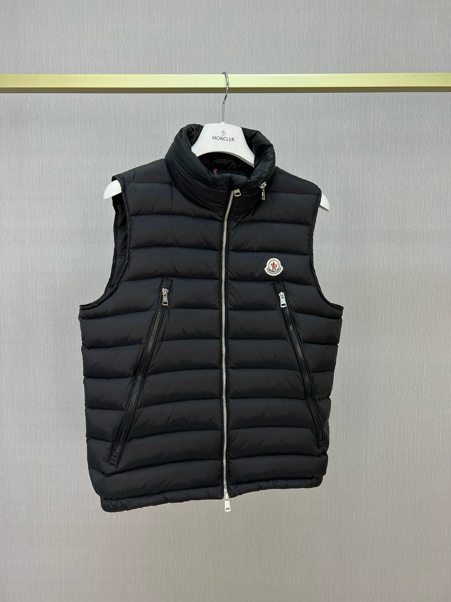 Black Vest - FashionHype.xyz