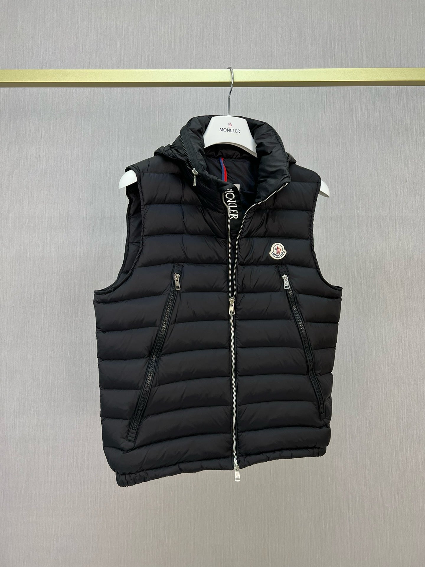 Black Vest - FashionHype.xyz