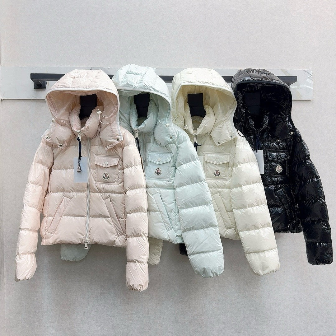 Schwarze, rosa und weiße Jacke
