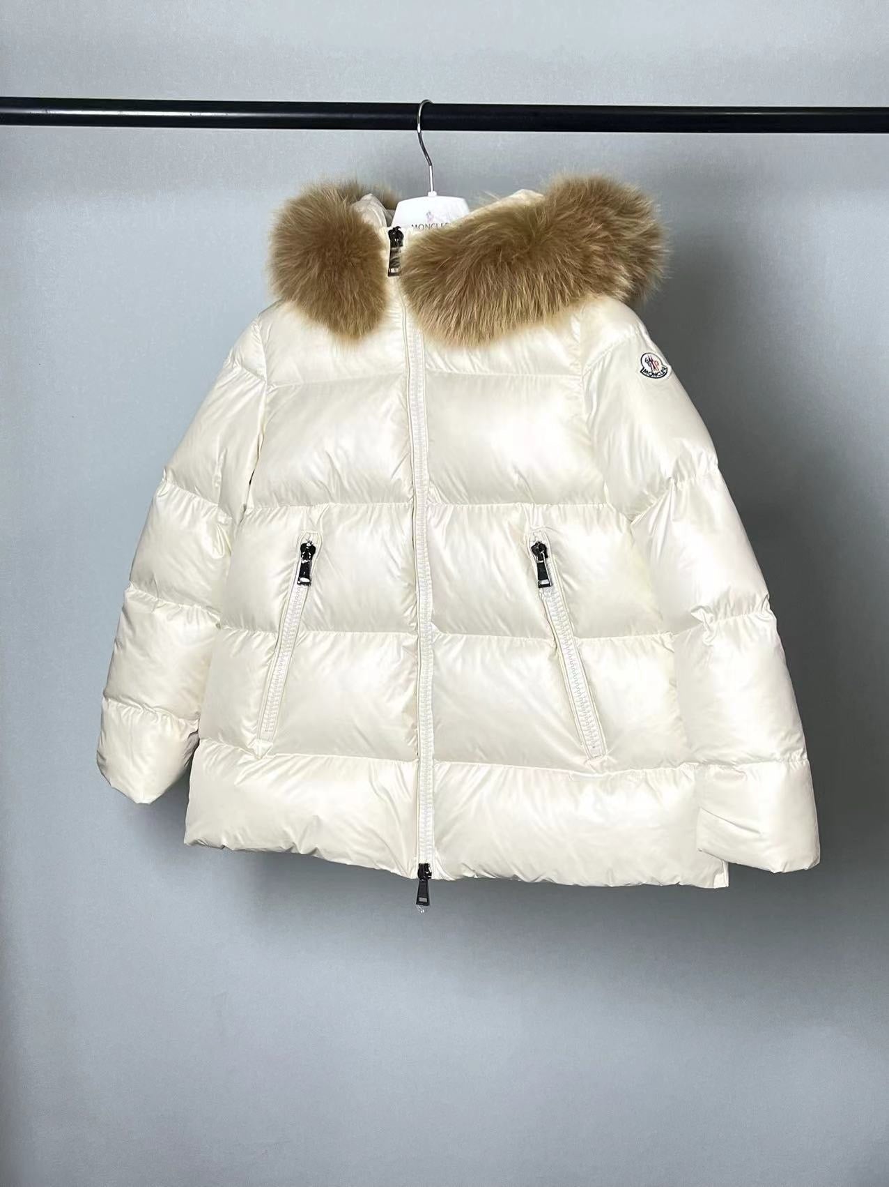 Weiße Jacke
