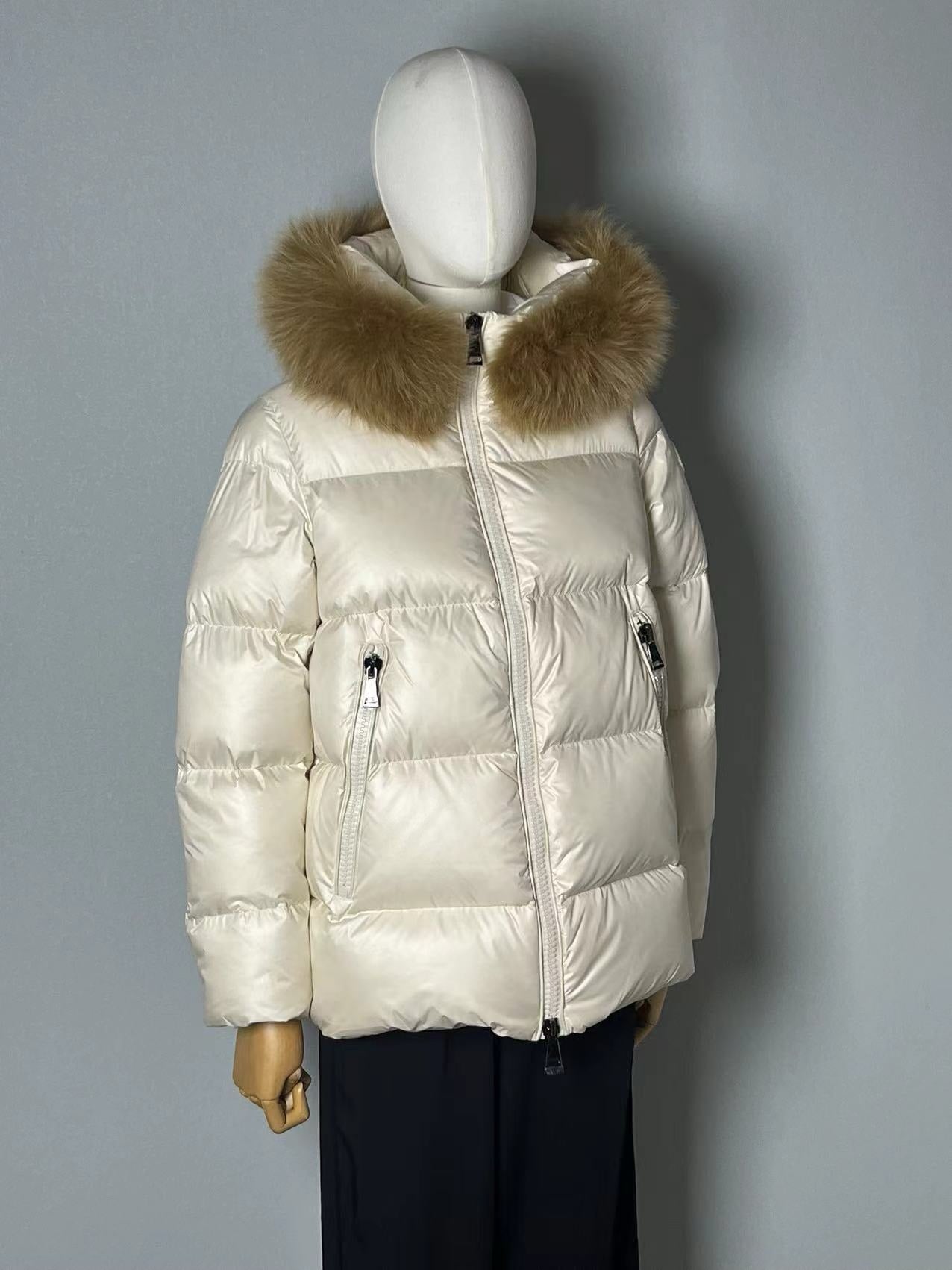 Weiße Jacke