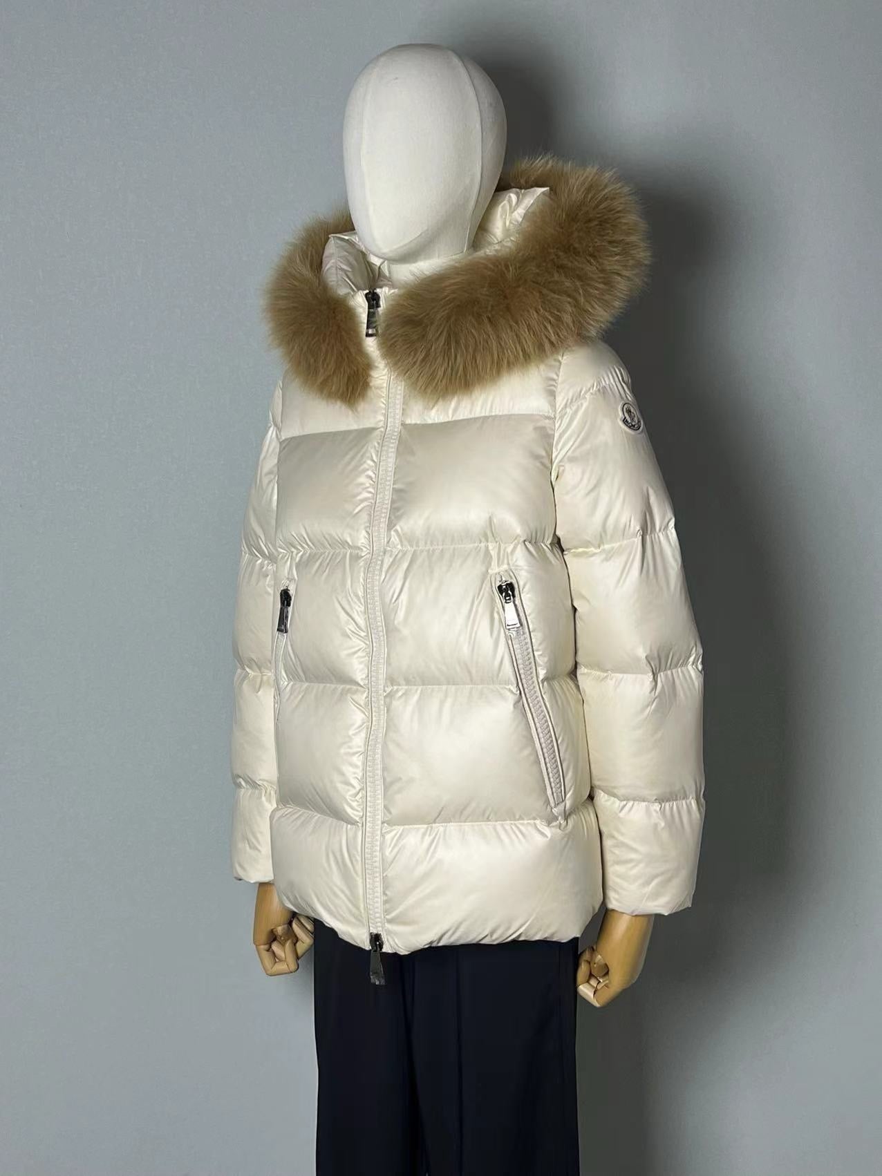 Weiße Jacke