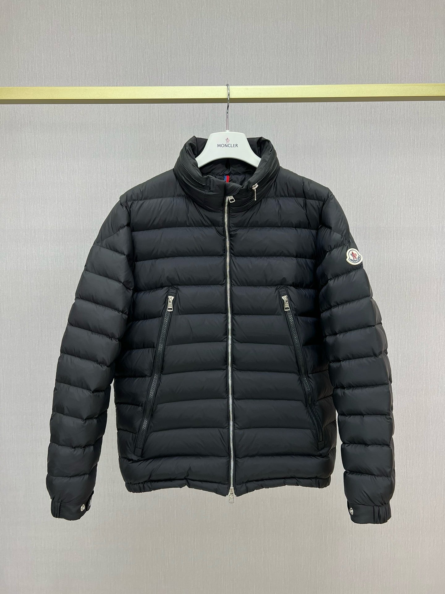 Black Jacket - Size 5 - FashionHype.xyz