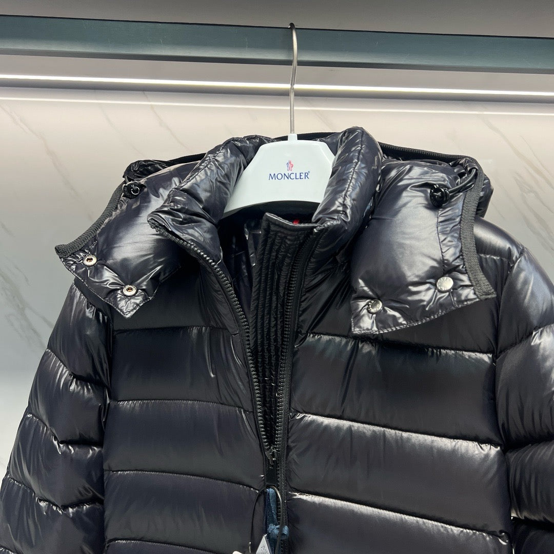 Schwarze Jacke