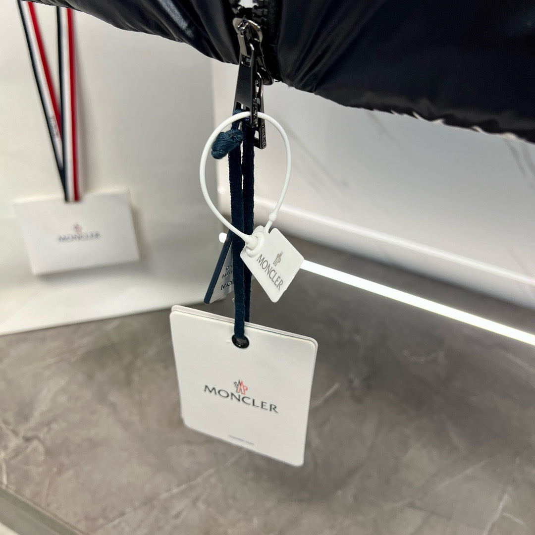 White and Black Vest - FashionHype.xyz