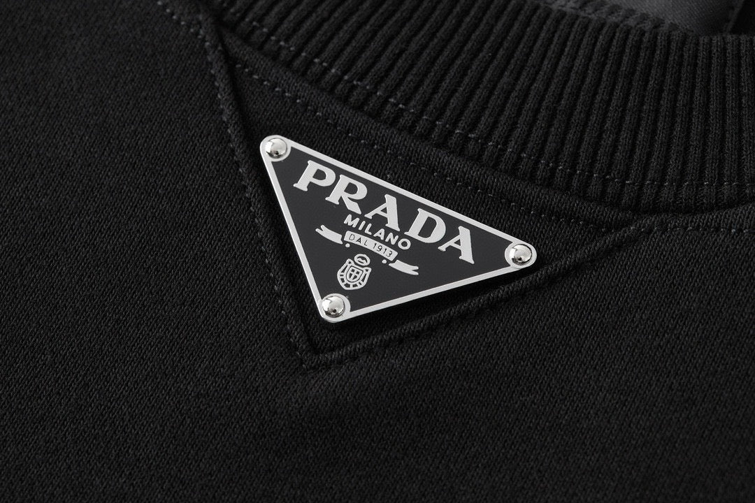 Black and White Sweatshirt - FashionHype.xyz