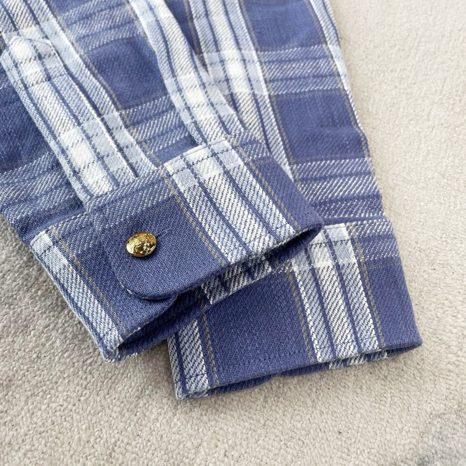 سترة متعددة الألوان