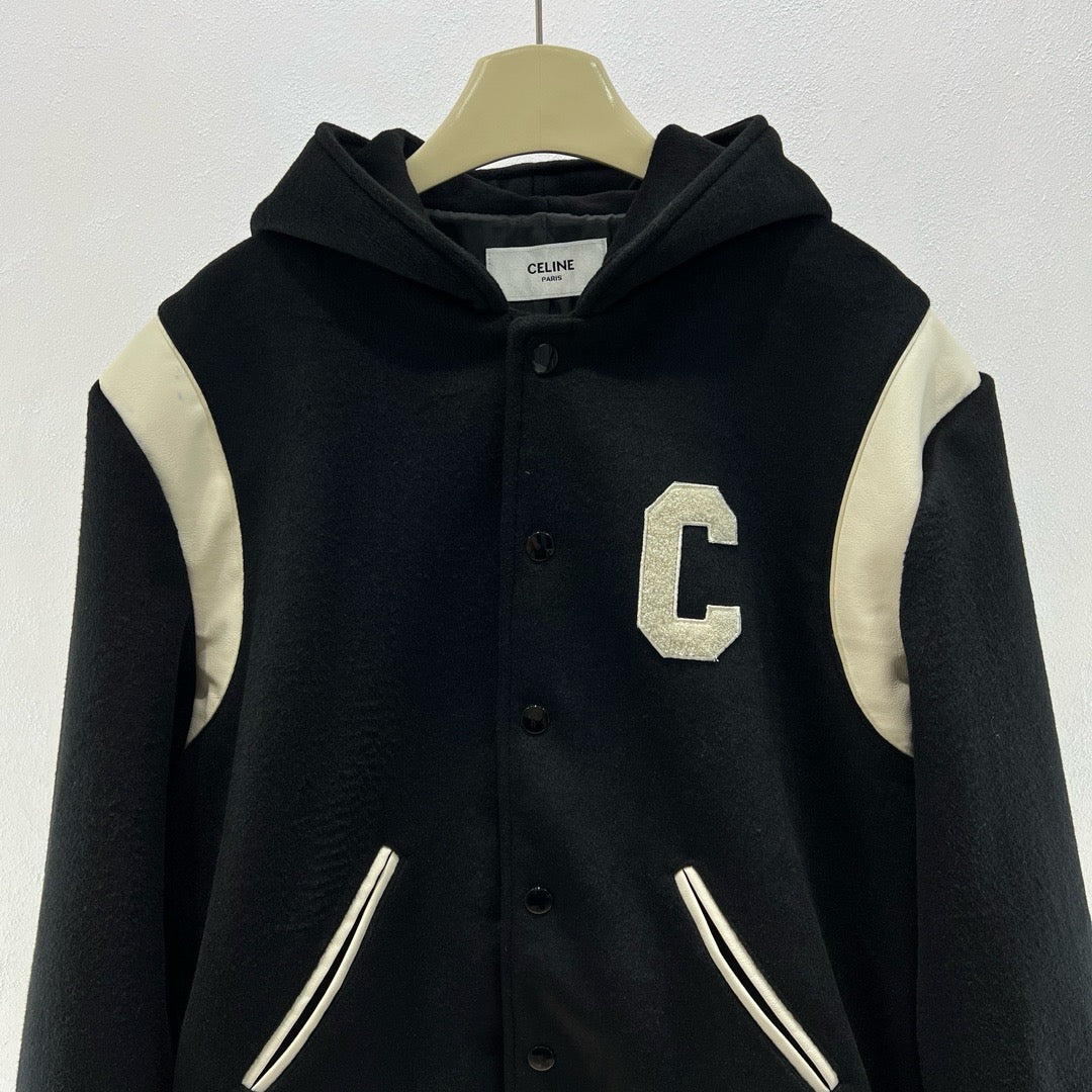 Chaqueta blanca y negra