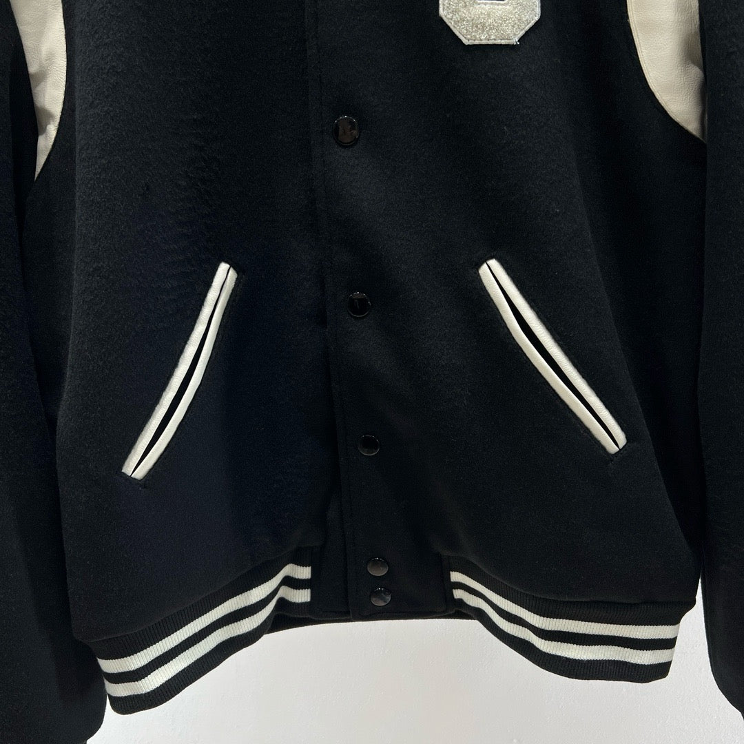 Schwarz weiße Jacke