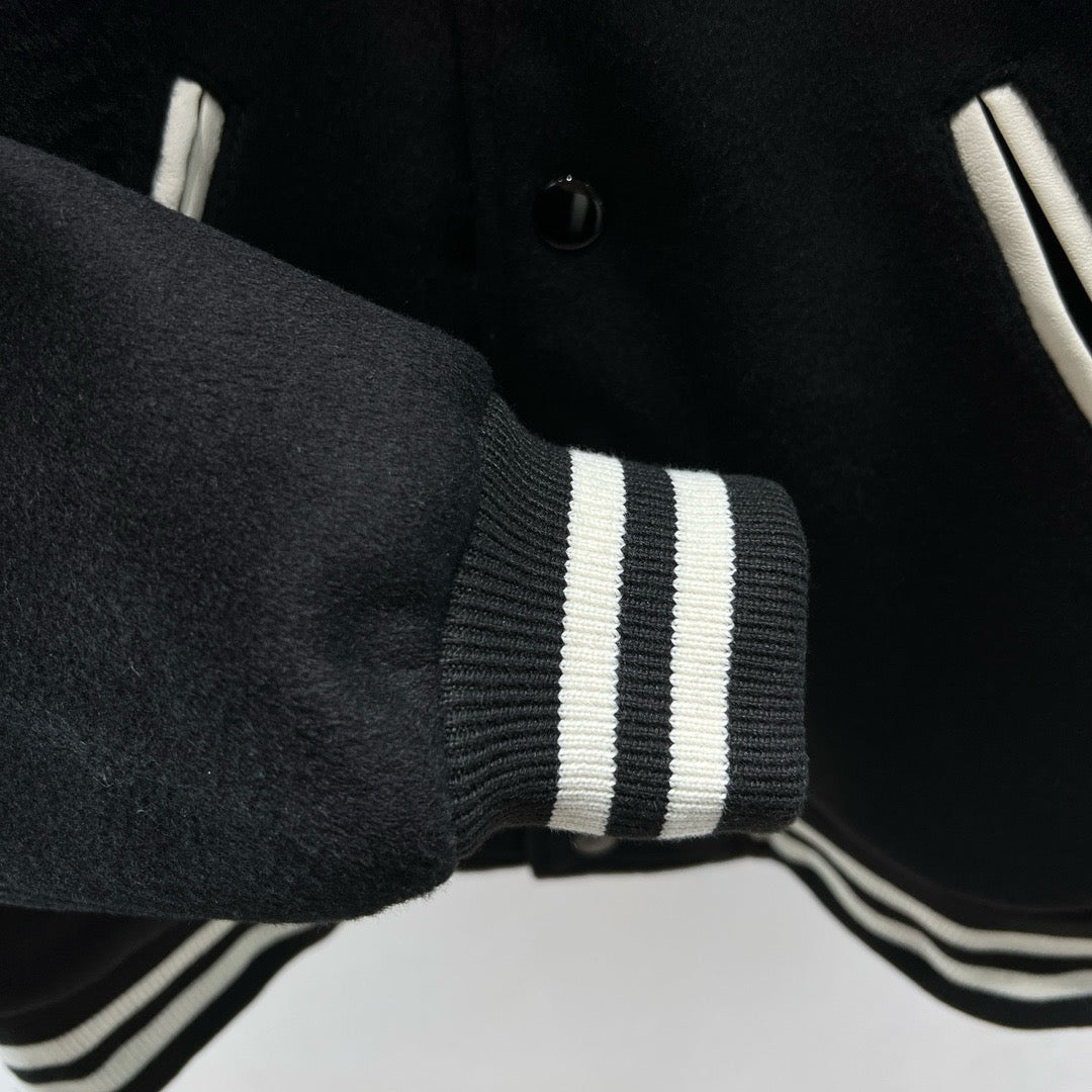 Schwarz weiße Jacke