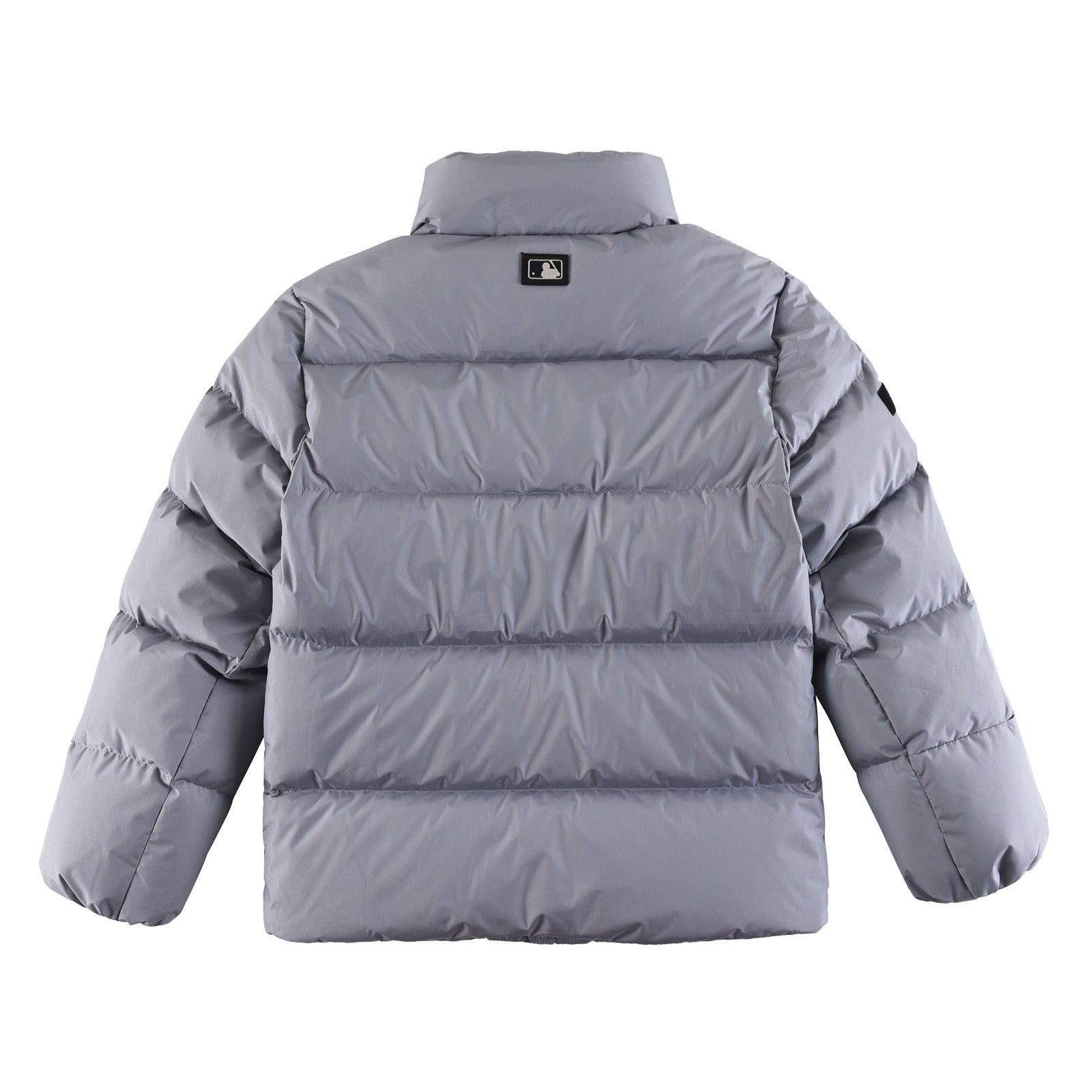 Schwarze, graue, rosa und weiße Jacke