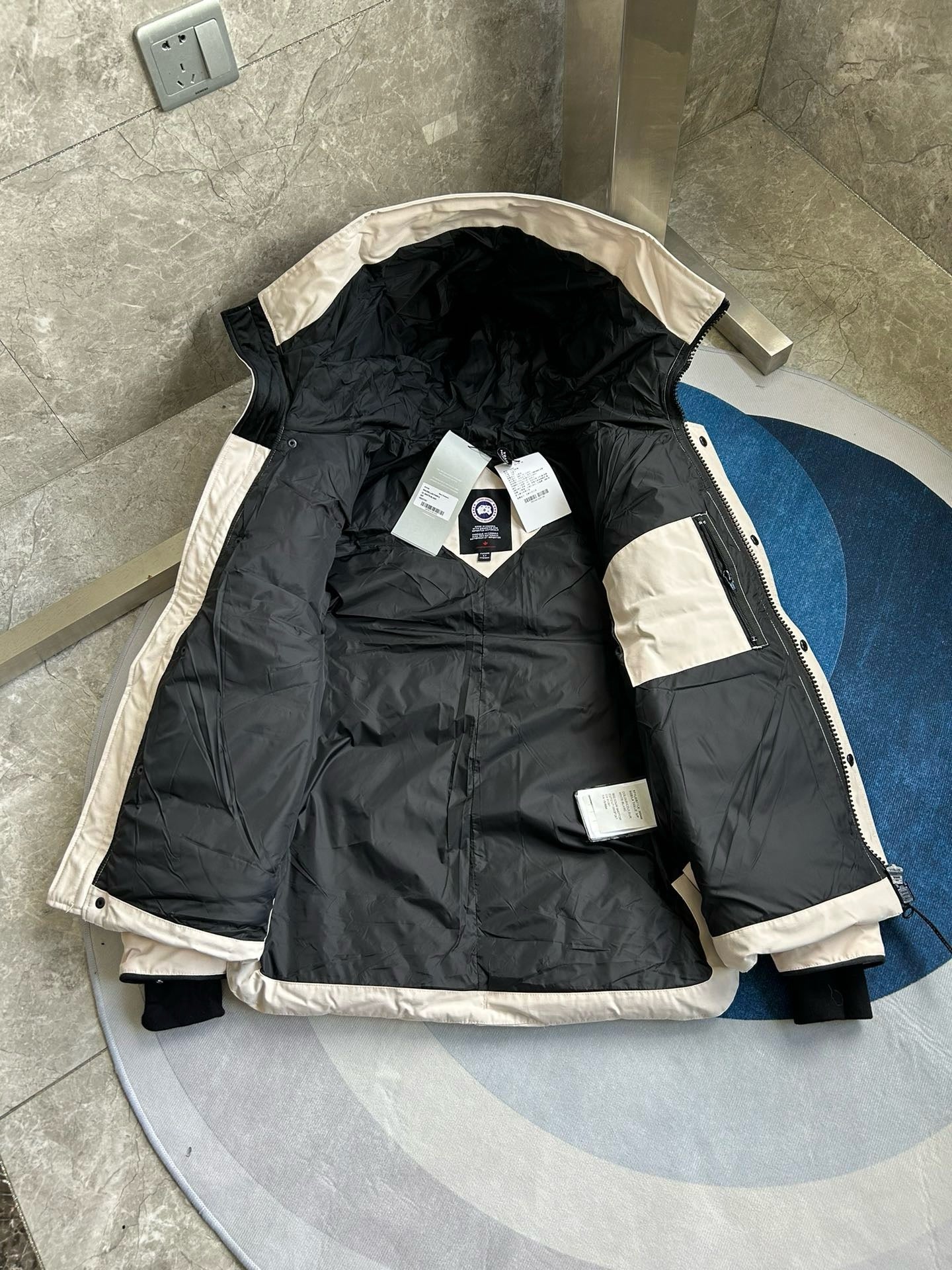 Black,Blue,White and Grey Jacket - FashionHype.xyz