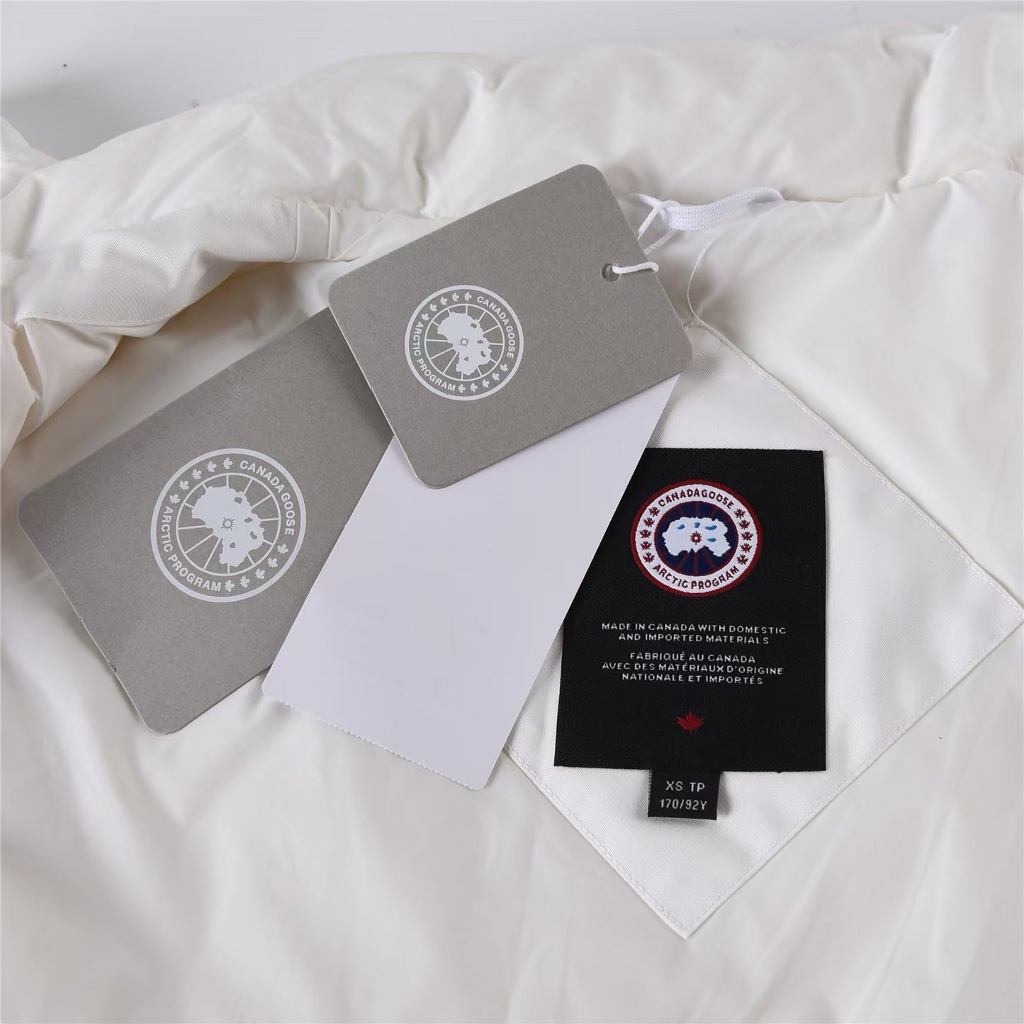 Chaleco blanco y negro