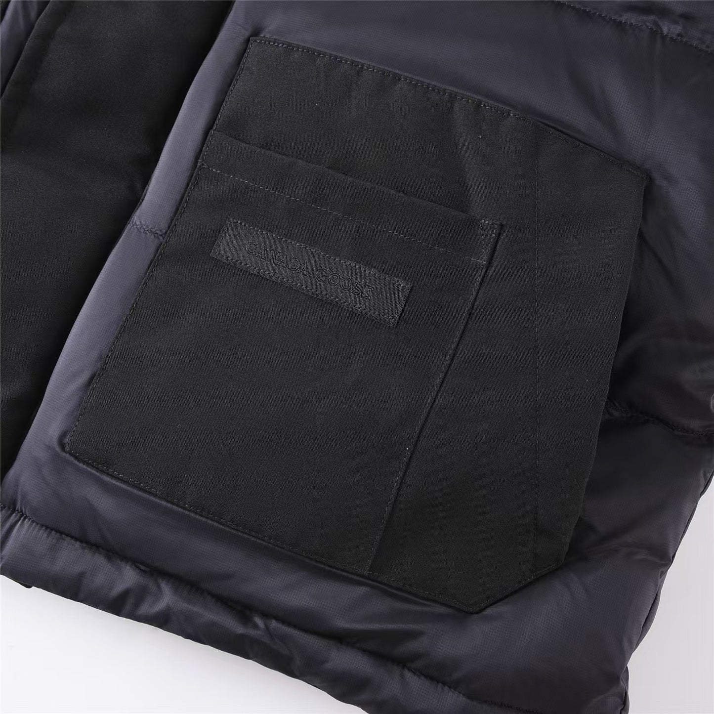 Chaleco blanco y negro