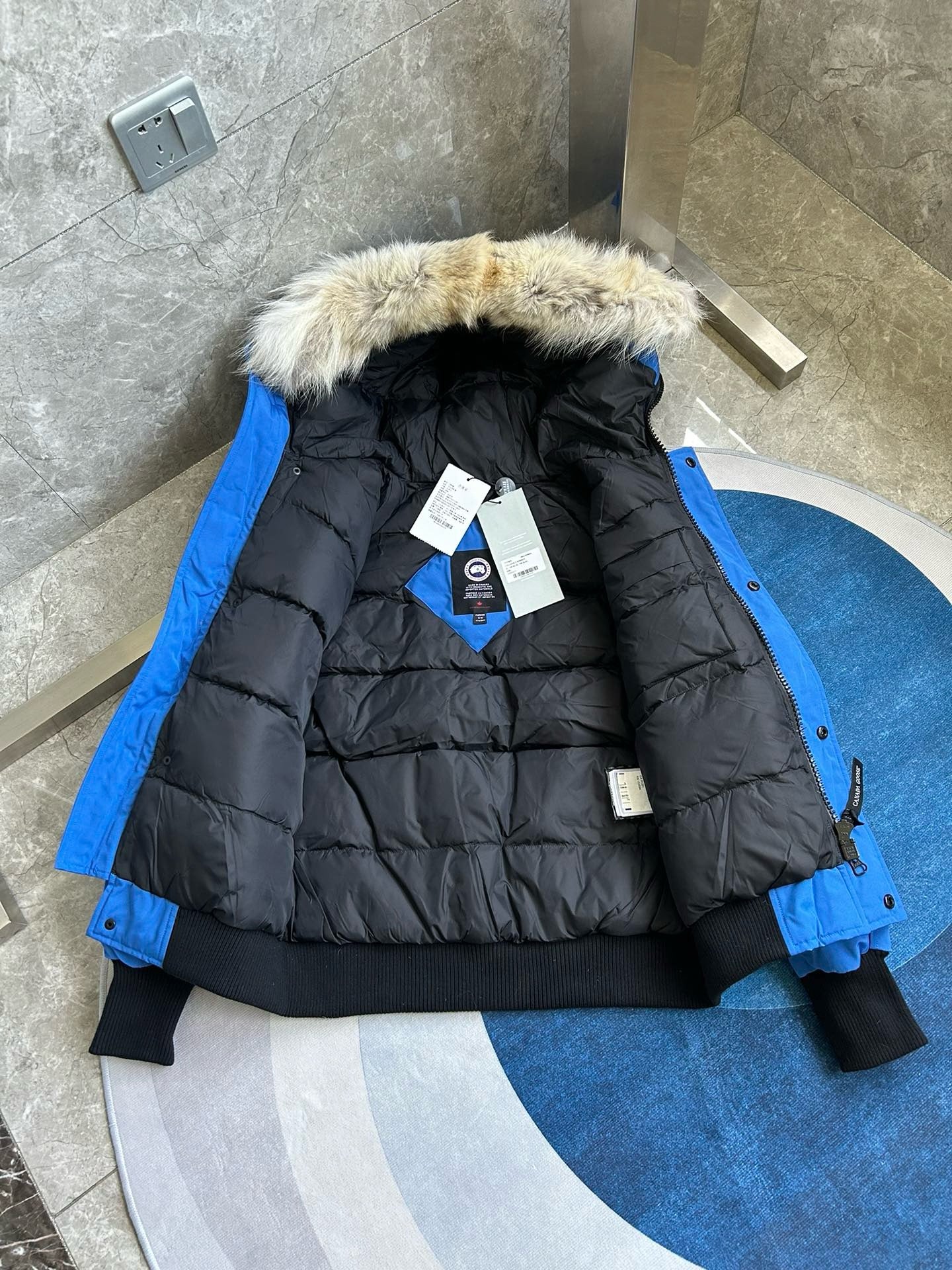 Mehrfarbige Jacke