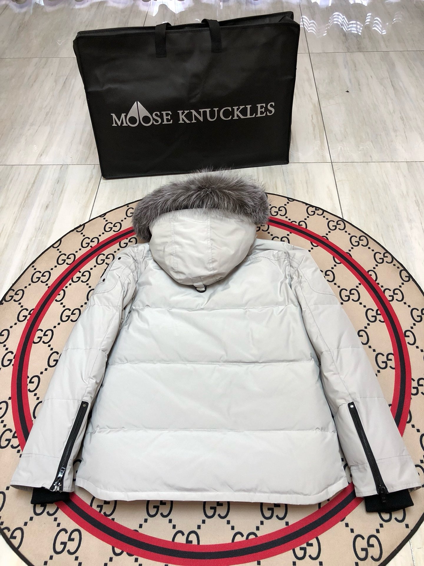 Black and White  Jacket - Size L - FashionHype.xyz