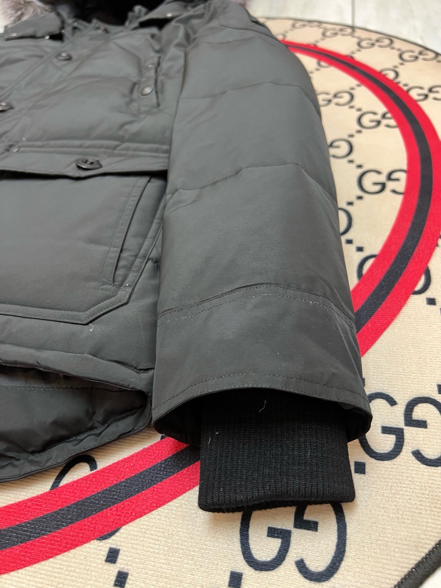 Black and White  Jacket - Size L - FashionHype.xyz