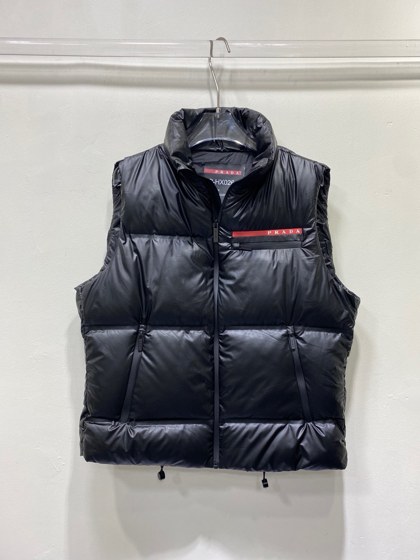 Black Vest - FashionHype.xyz