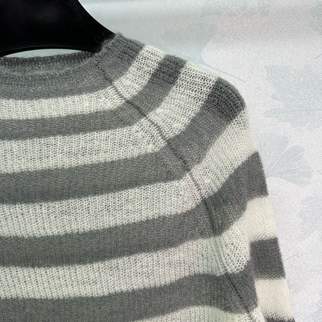 Grauweißes Sweatshirt (Marke ?)