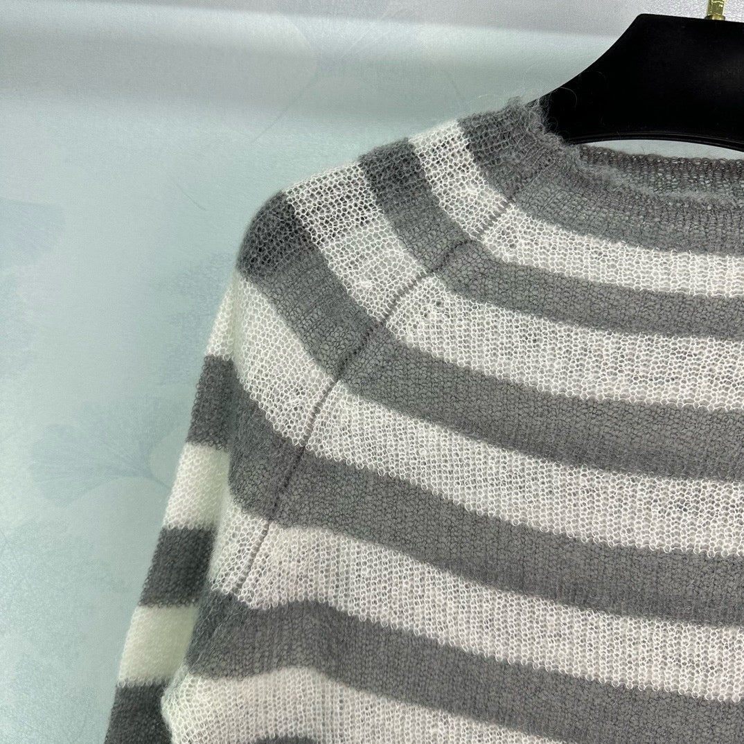 Grauweißes Sweatshirt (Marke ?)