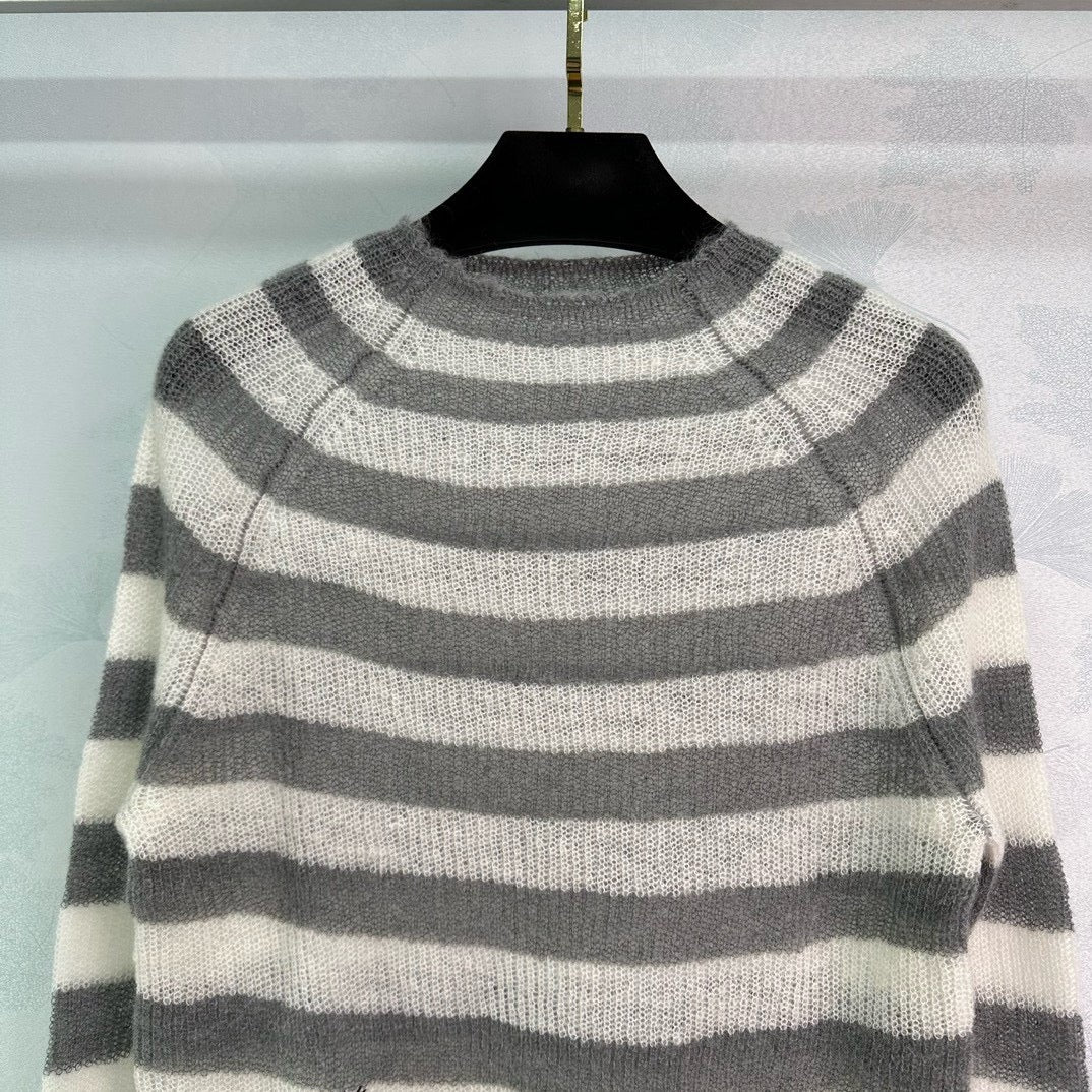 Grauweißes Sweatshirt (Marke ?)