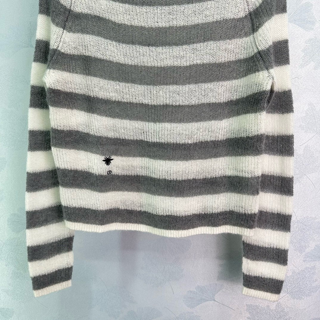 Grauweißes Sweatshirt (Marke ?)