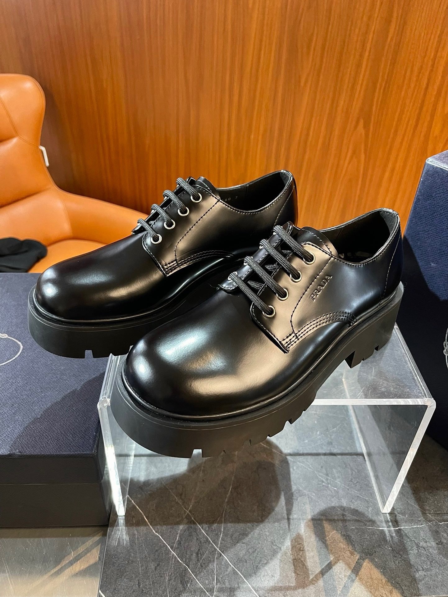 Schwarze Schuhe