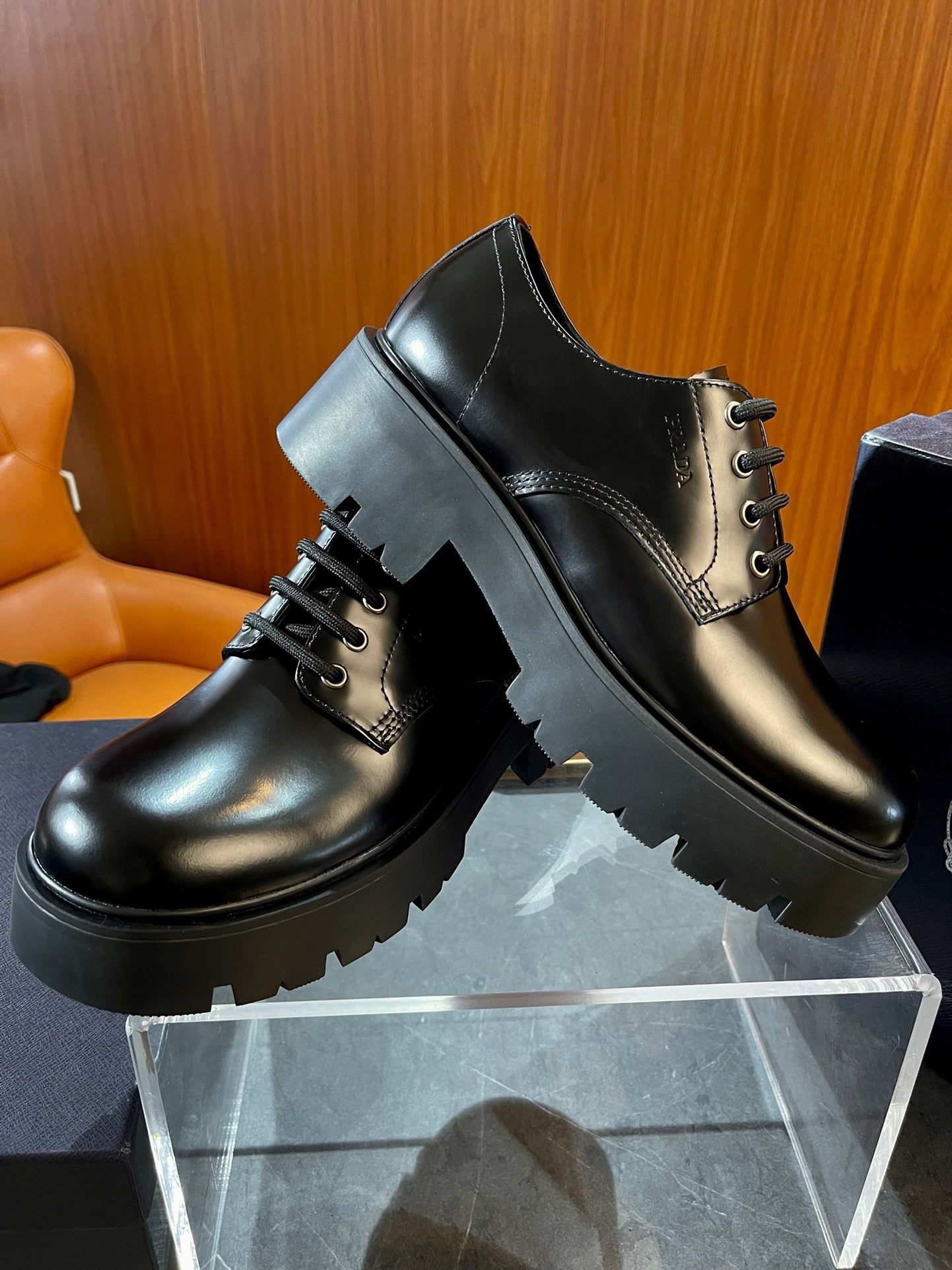 Schwarze Schuhe