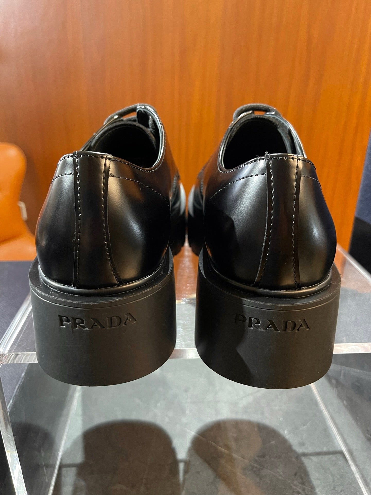 Schwarze Schuhe