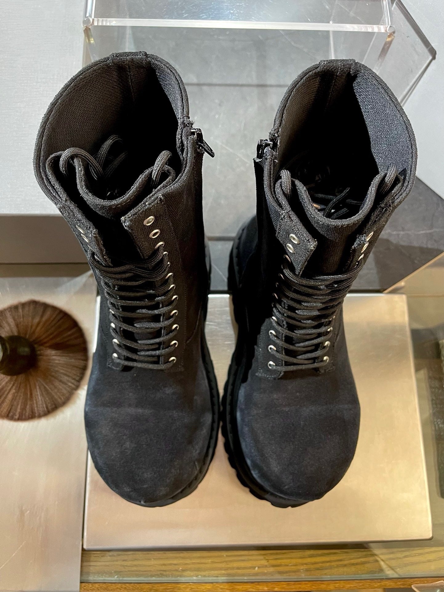 Schwarze Schuhe