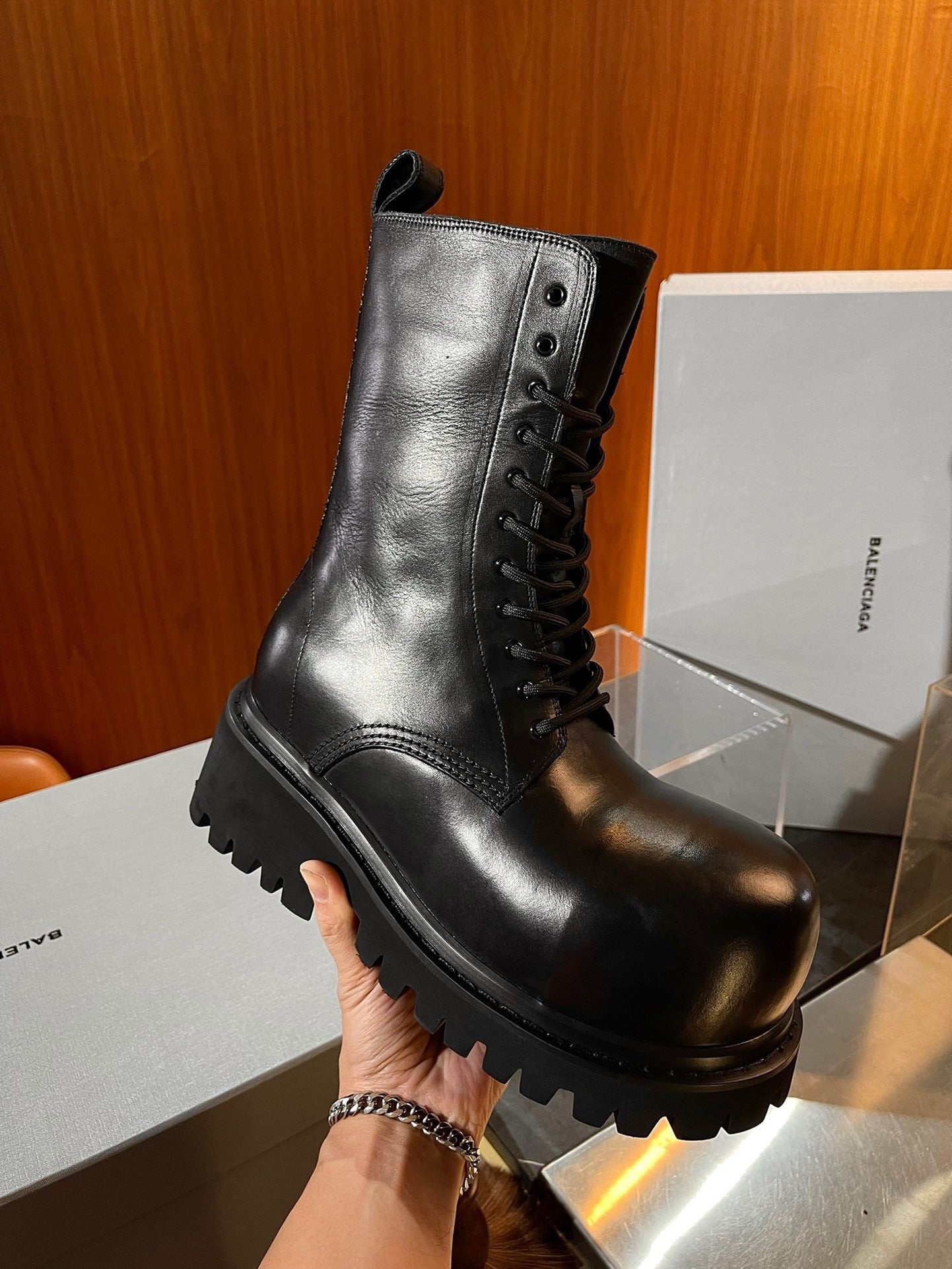 Schwarze Schuhe