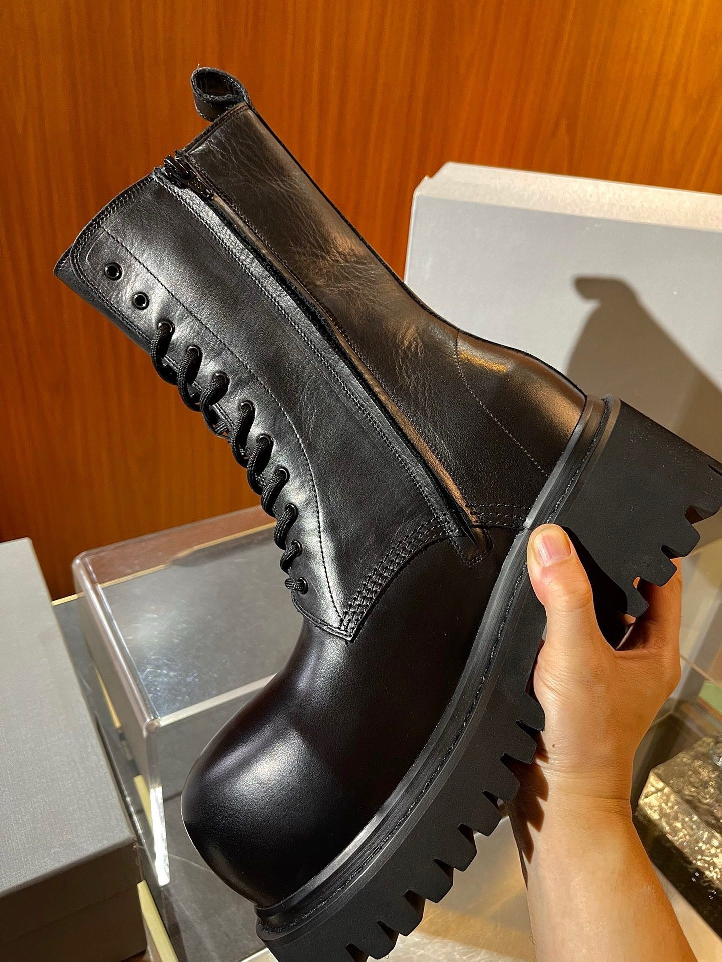 Schwarze Schuhe