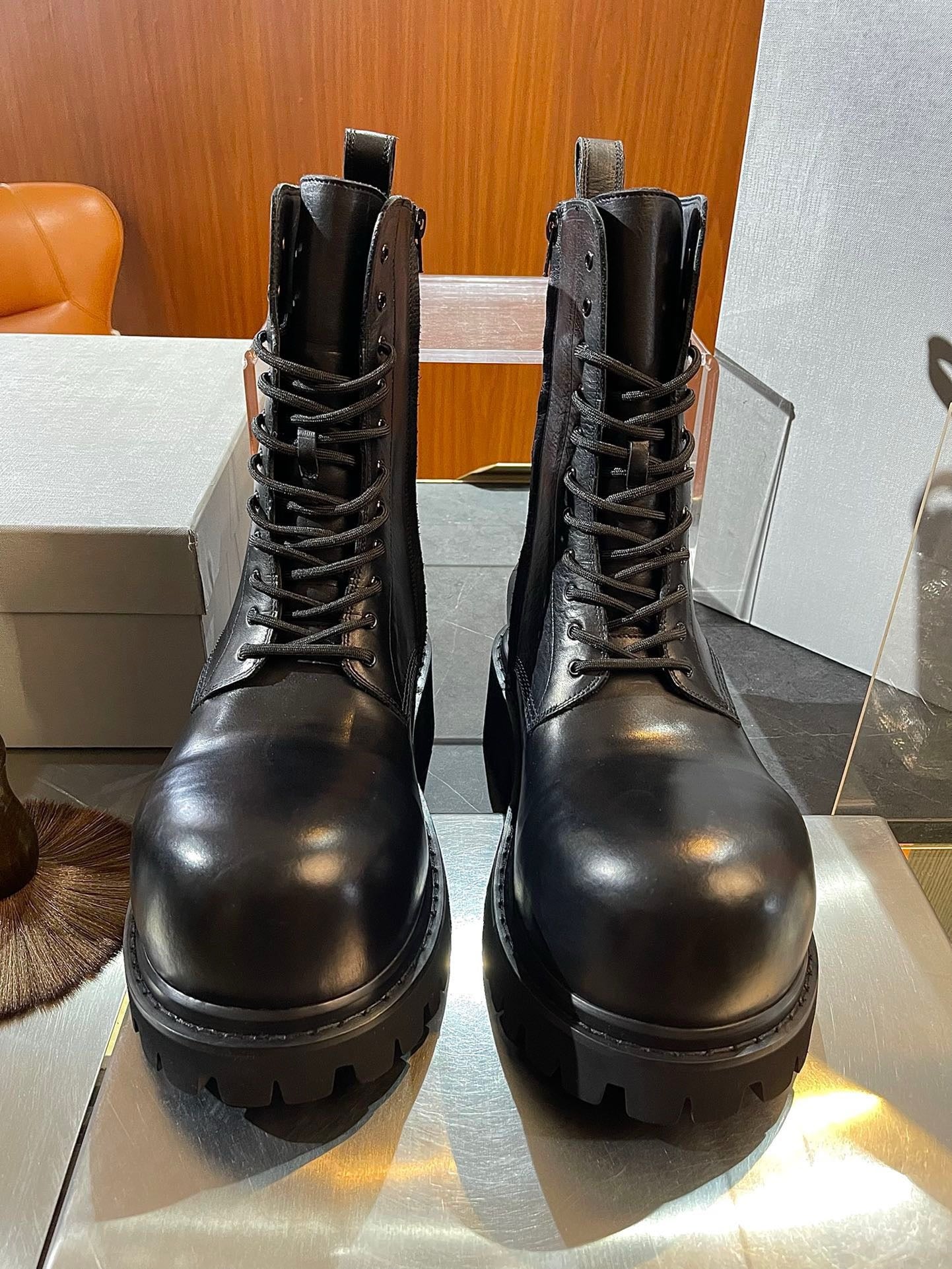 Schwarze Schuhe