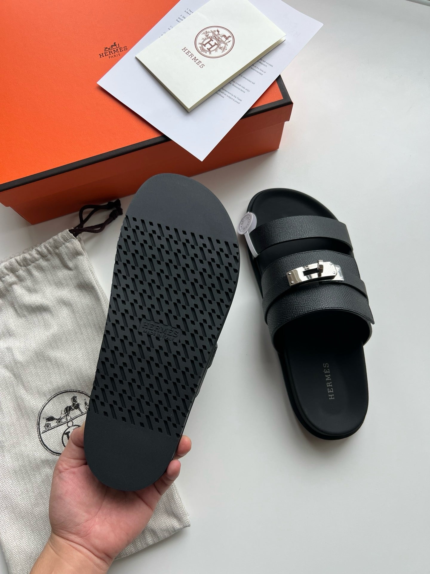 Schwarze Schuhe