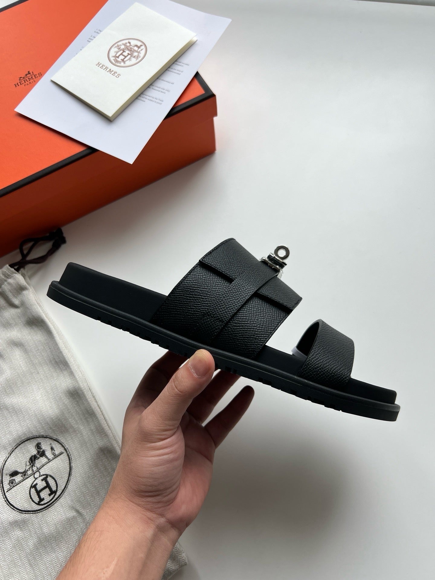 Schwarze Schuhe