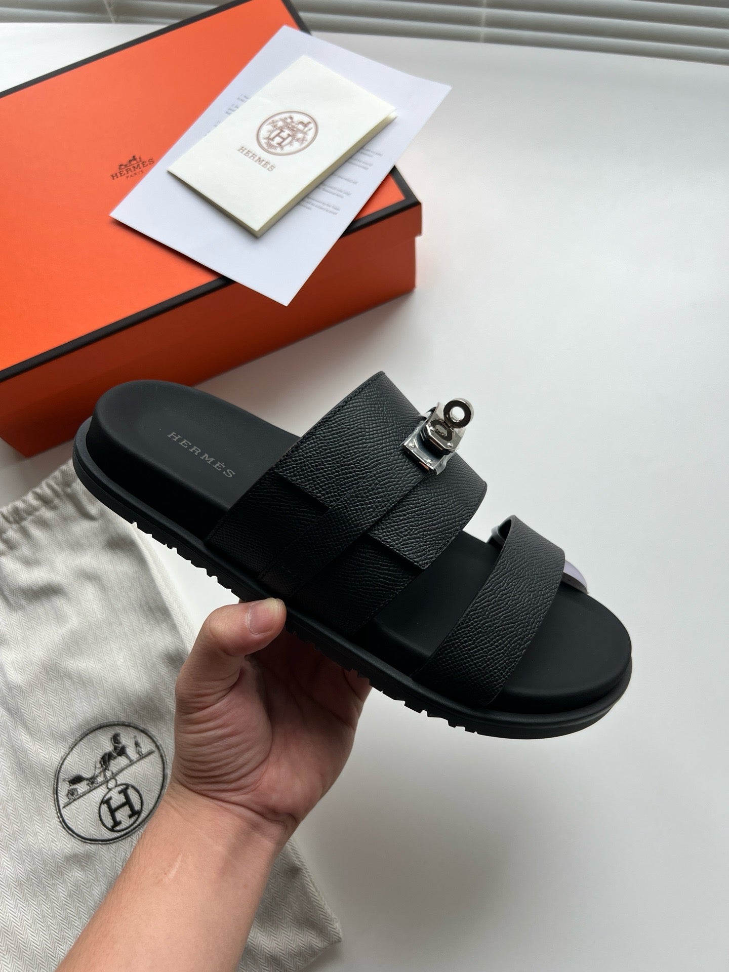 Schwarze Schuhe