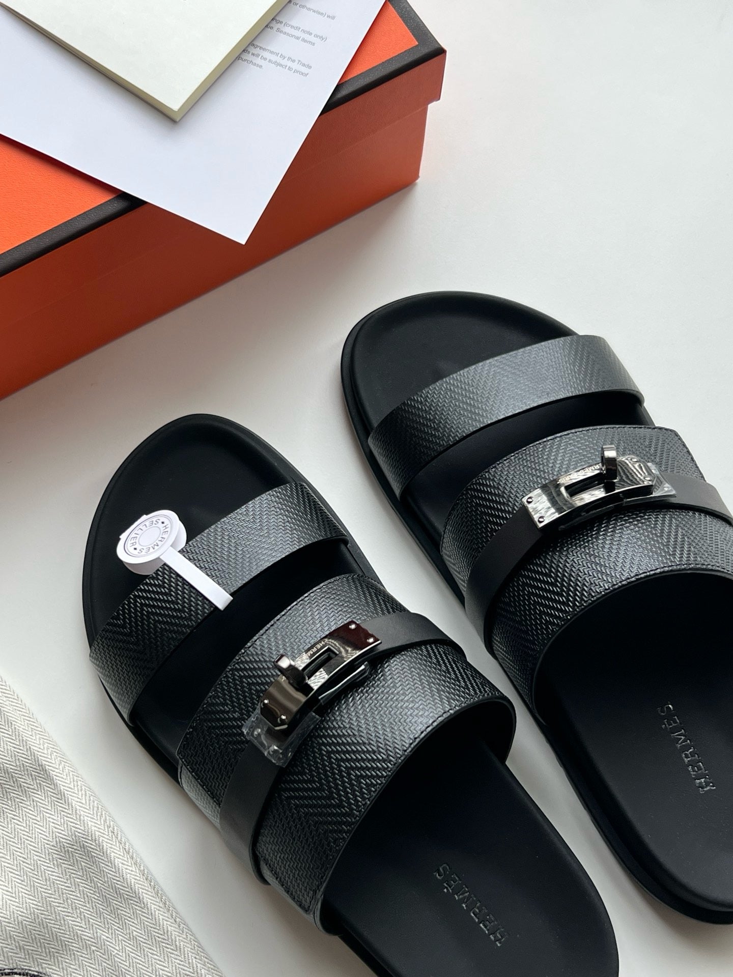 Black Shoes - FashionHype.xyz