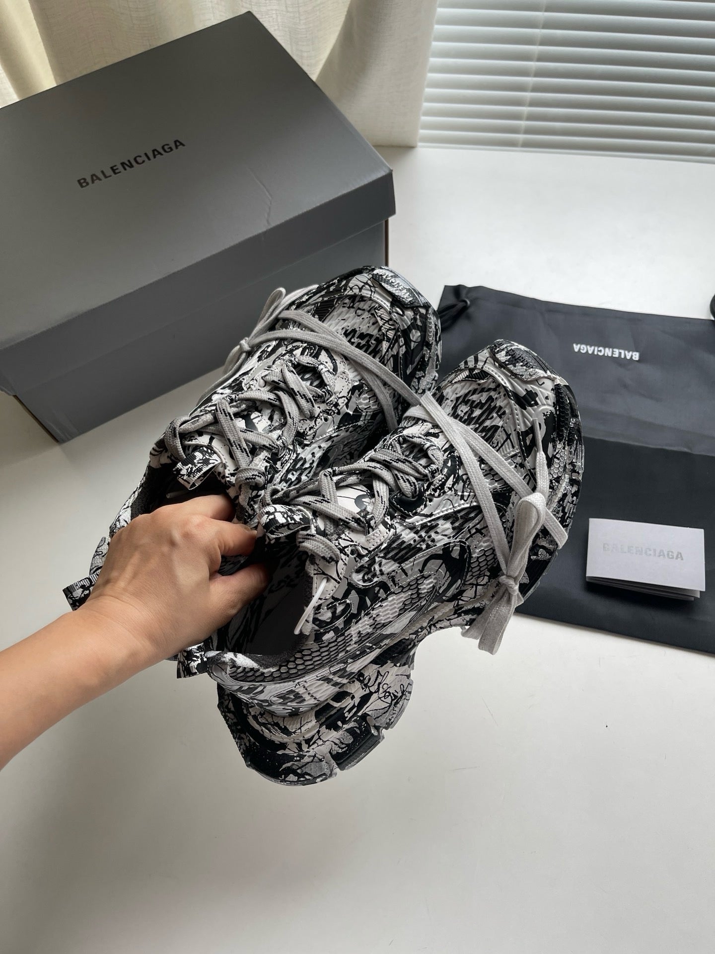 Mehrfarbige Schuhe