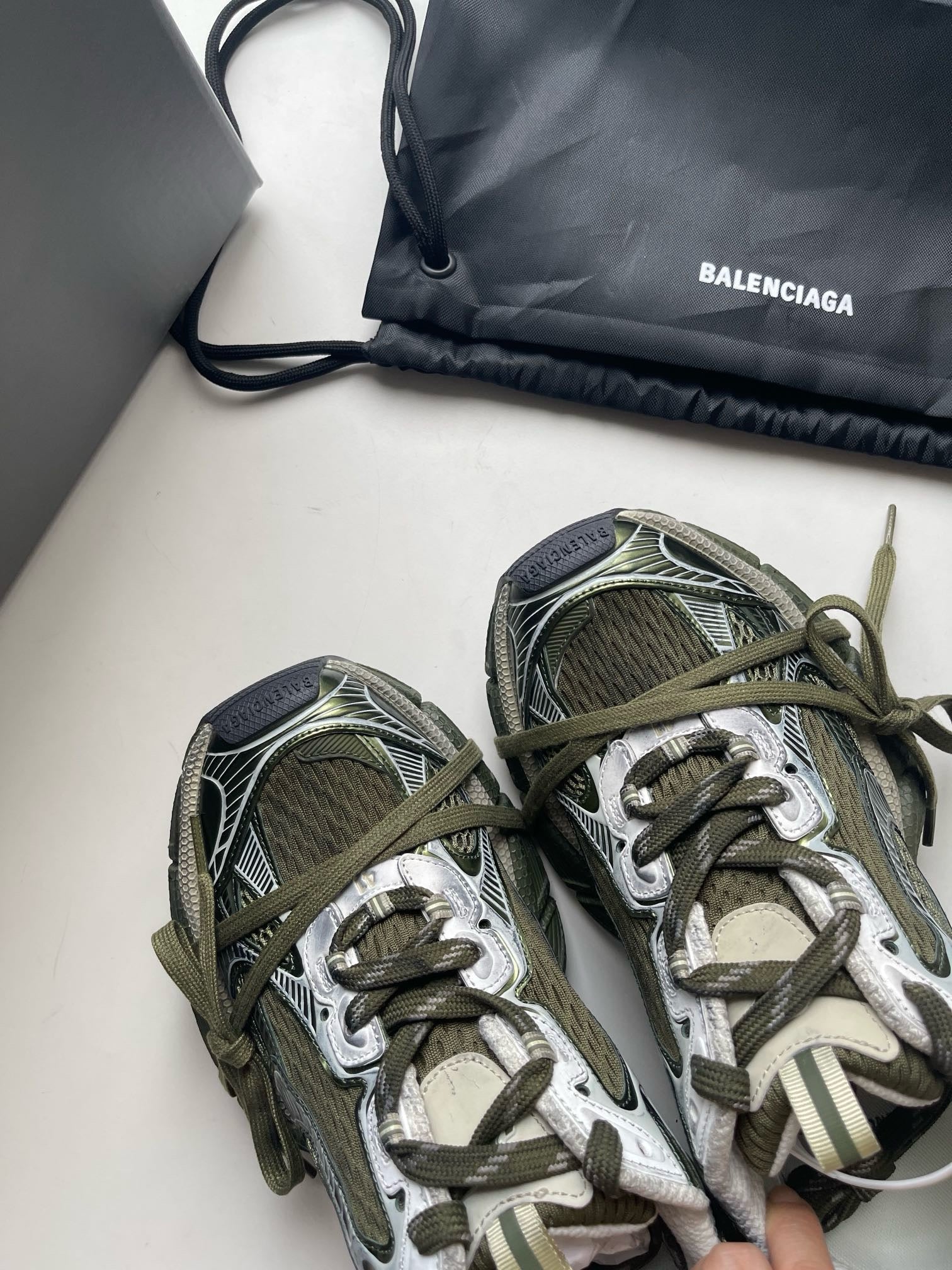 Mehrfarbige Schuhe