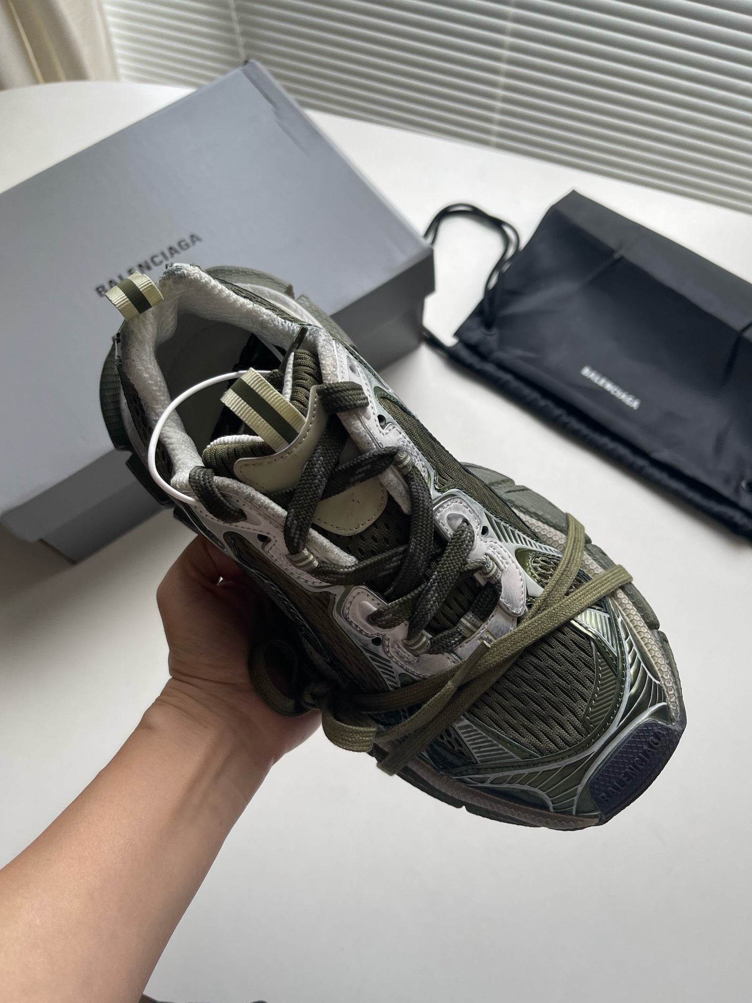 Mehrfarbige Schuhe