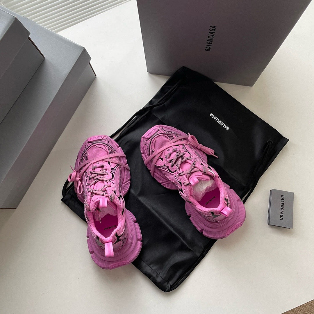 Schuhe in Himmelblau, Rosa und Khaki