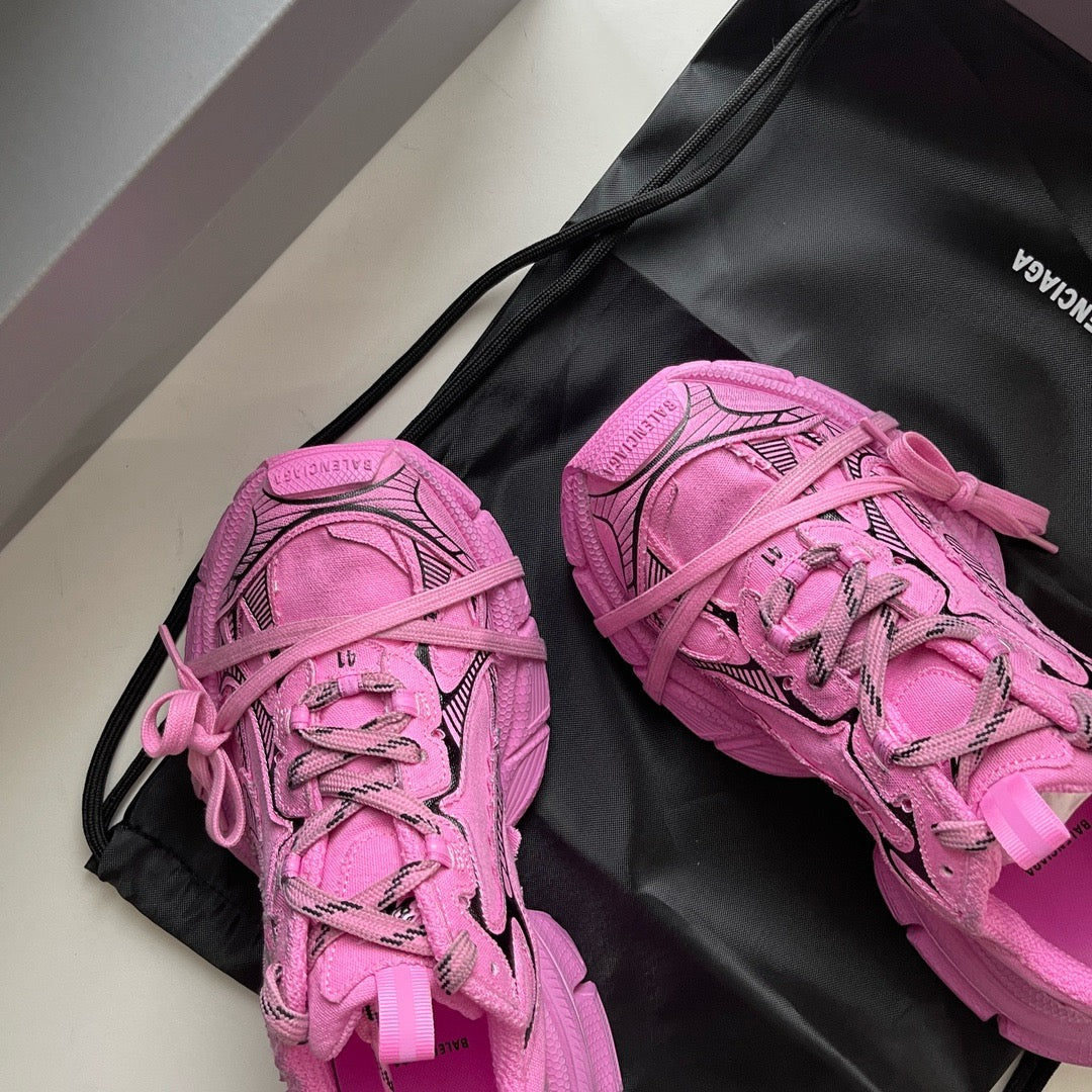 Schuhe in Himmelblau, Rosa und Khaki