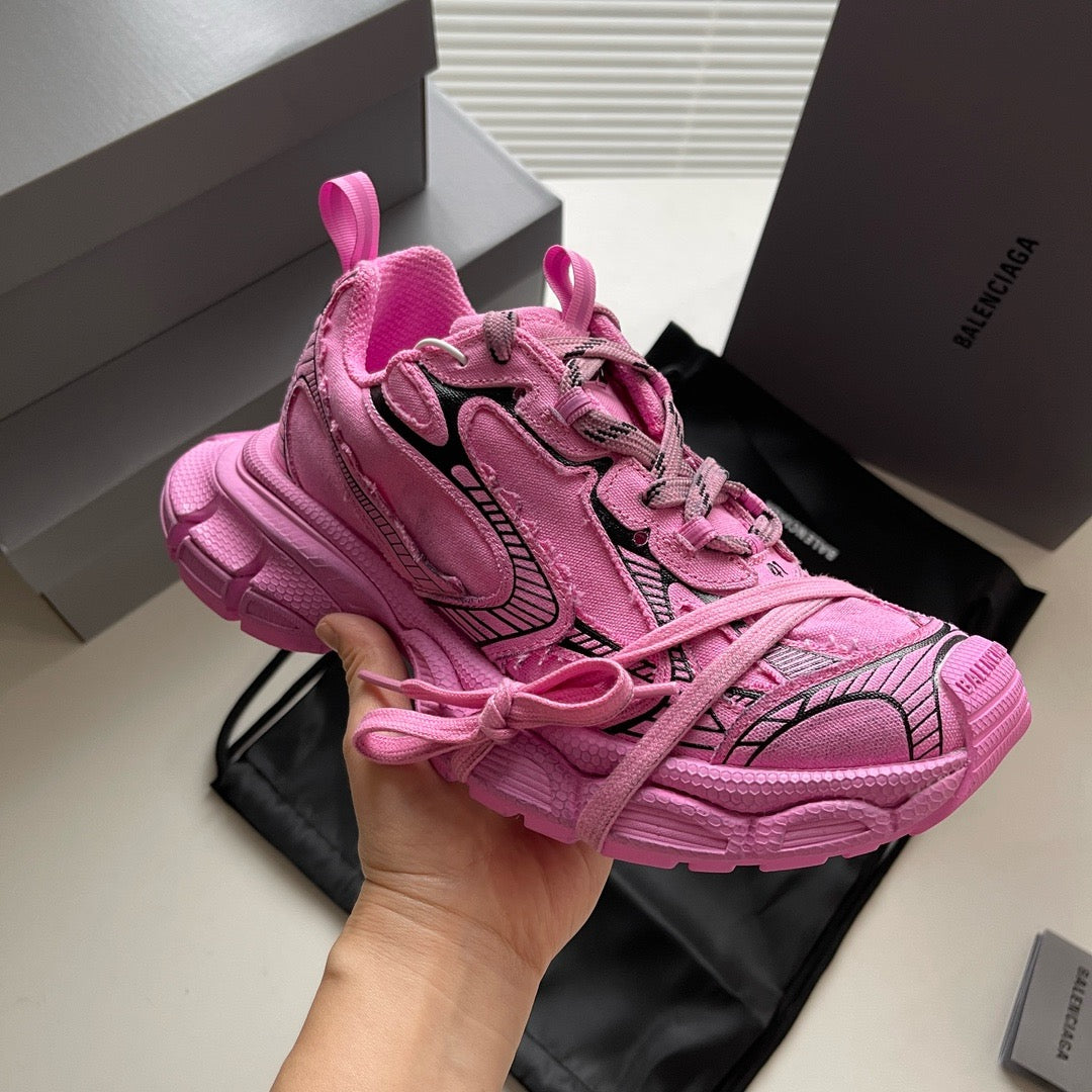 Schuhe in Himmelblau, Rosa und Khaki